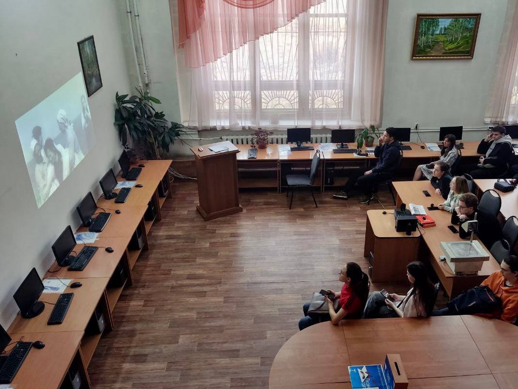 Кинопоказ в рамках Всероссийского просветительского проекта «Знание.Кино» прошел в Иркутском аграрном университете фото