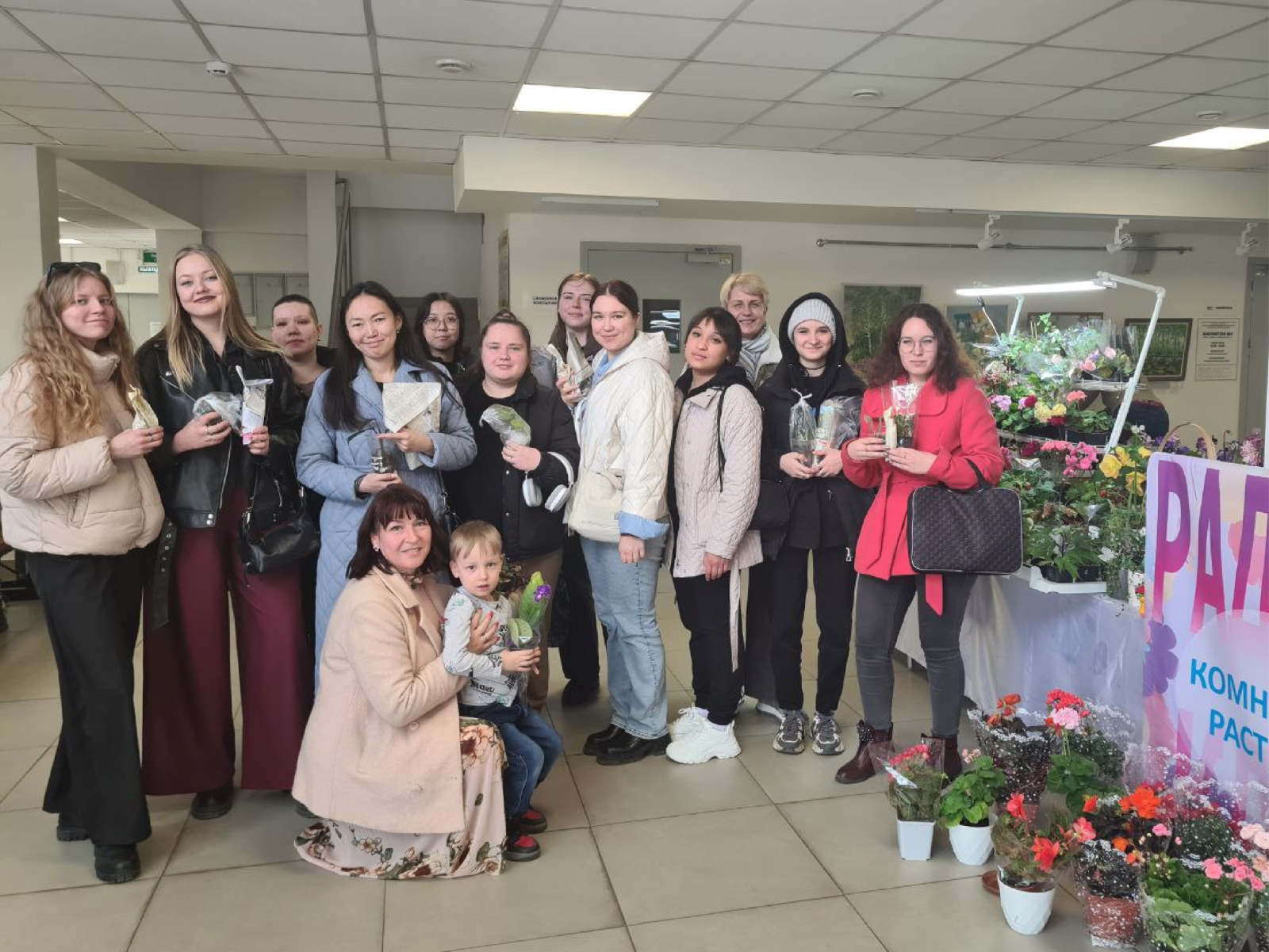 Студенты Аграрного на выставке комнатных растений фото