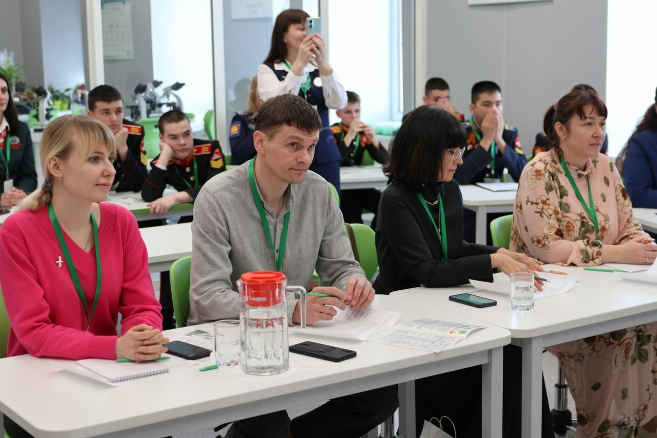 Преподаватели Иркутского ГАУ выступили экспертами на всероссийском конкурсе экологических проектов «Экощит Армии» фото