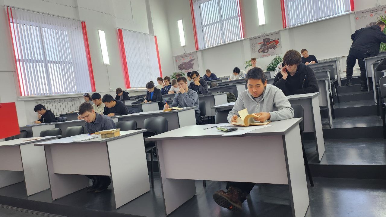 Студенты Иркутского ГАУ сразились в математической олимпиаде фото