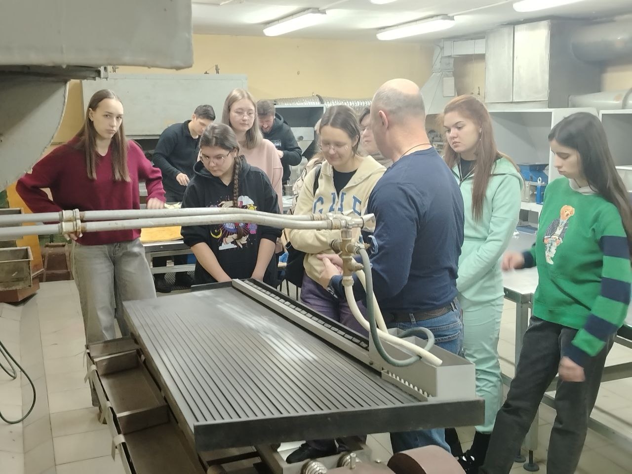 Студенты-агроэкологи Иркутского ГАУ побывали на экскурсии в Институте геохимии им. А.П. Виноградова Сибирского отделения Российской академии наук фото