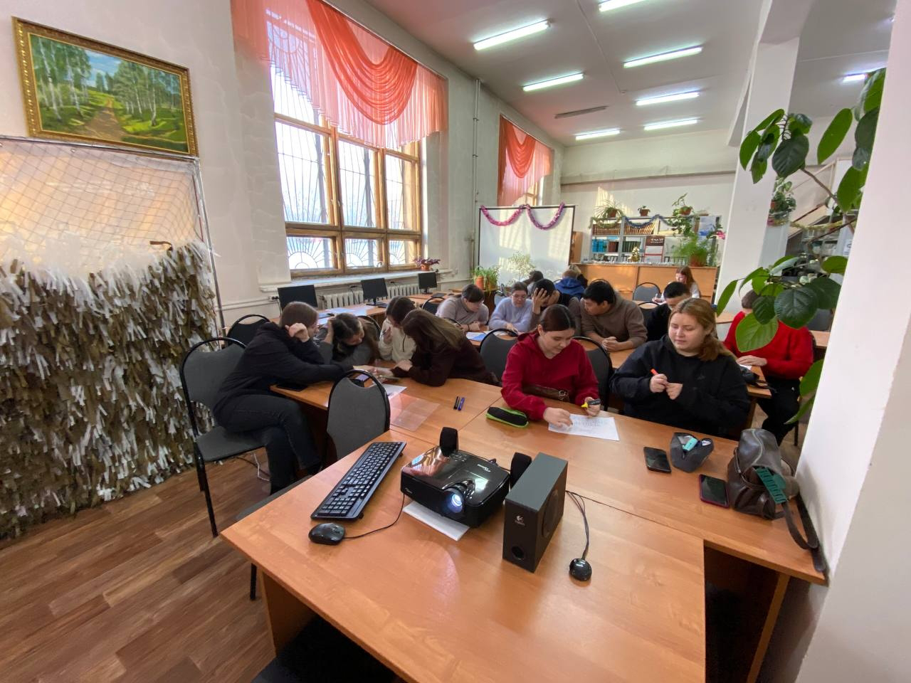 В Иркутском ГАУ отметили День Конституции познавательной игрой фото