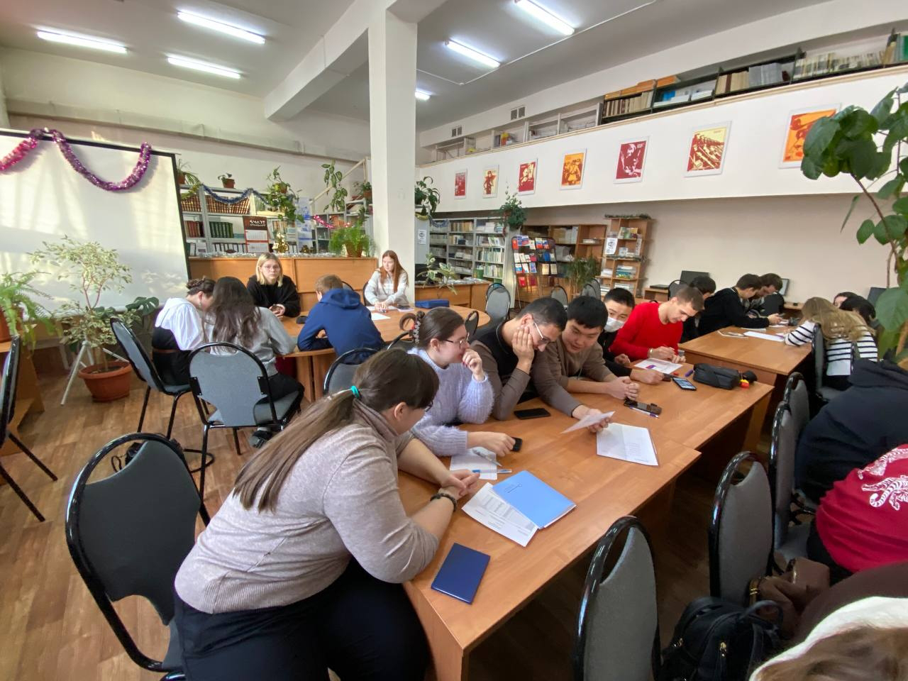 В Иркутском ГАУ отметили День Конституции познавательной игрой фото