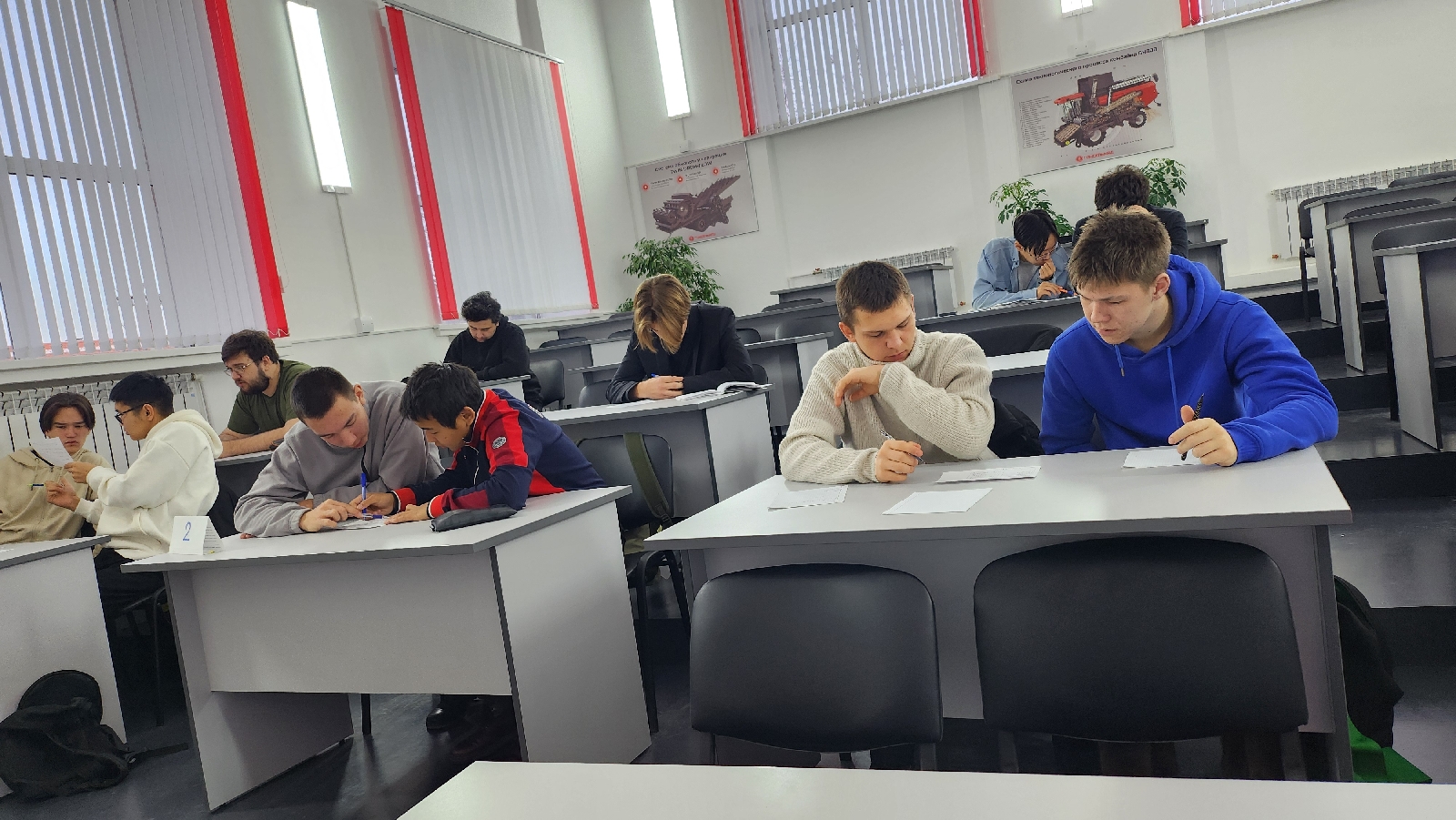 Математический Брейн-ринг «Мозговой шторм» прошёл у студентов энергетического факультета Иркутского ГАУ фото