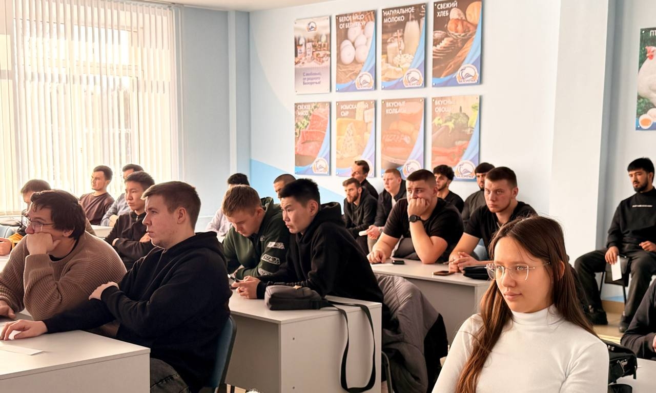 Студенты Иркутского ГАУ узнали о возможностях контрактной службы в 12-м Главном управлении Минобороны России фото